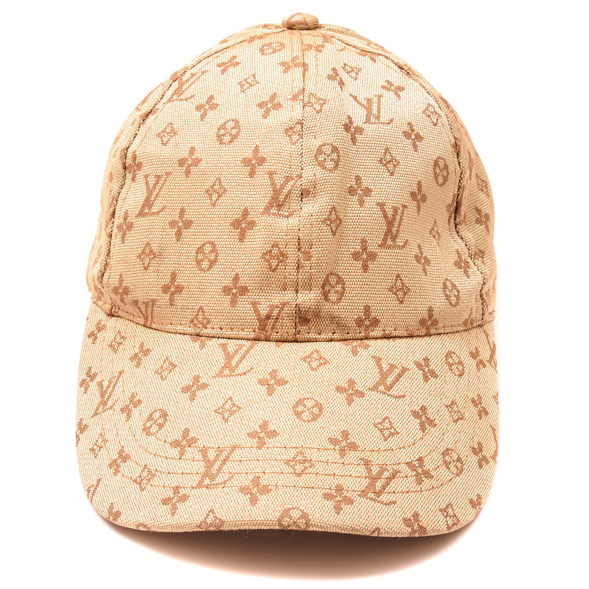 Louis Vuitton Hat White - 9 For Sale on 1stDibs