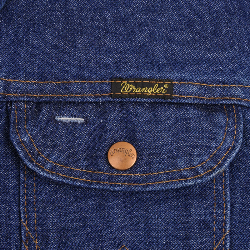 Vintage Wrangler No Fault Denim Jacket Size XL Made In Usa With A Dark Wash. Back Button #K3D