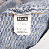 Beautiful Indigo Levis 505 Jeans Made in USA with Medium wash With Some light Whiskers.

Size on Tag 36X31 (same actual size)

Back Button #501


