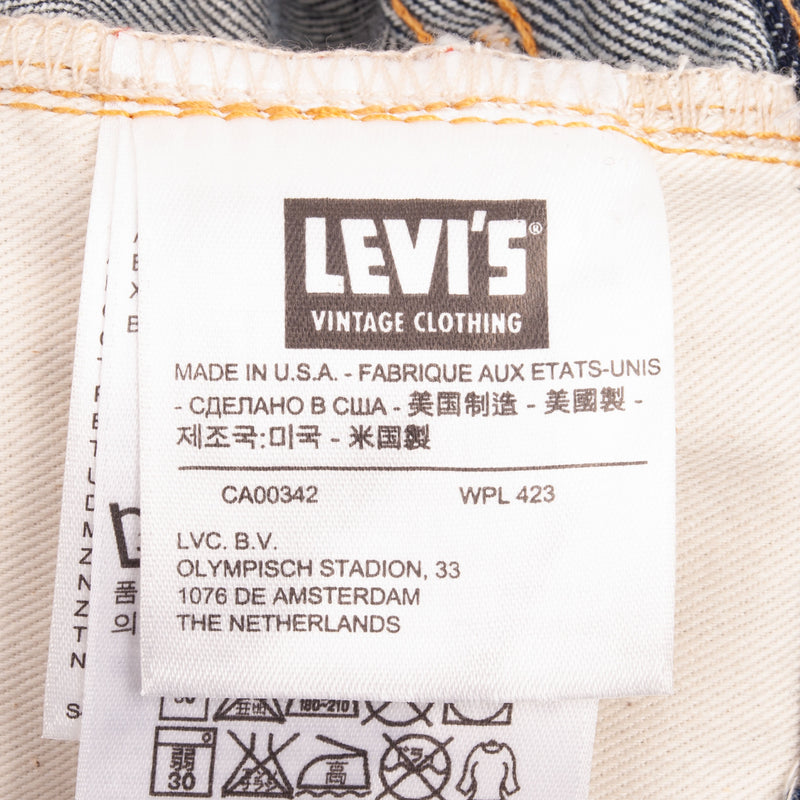 Beautiful Indigo LVC Levis 501XX Jeans With Single Stitch, Hidden Rivet and Selvedge Made in USA with Dark Blue Wash. 2000s

Size 32X34 (same actual Size)

Back Button: #4420