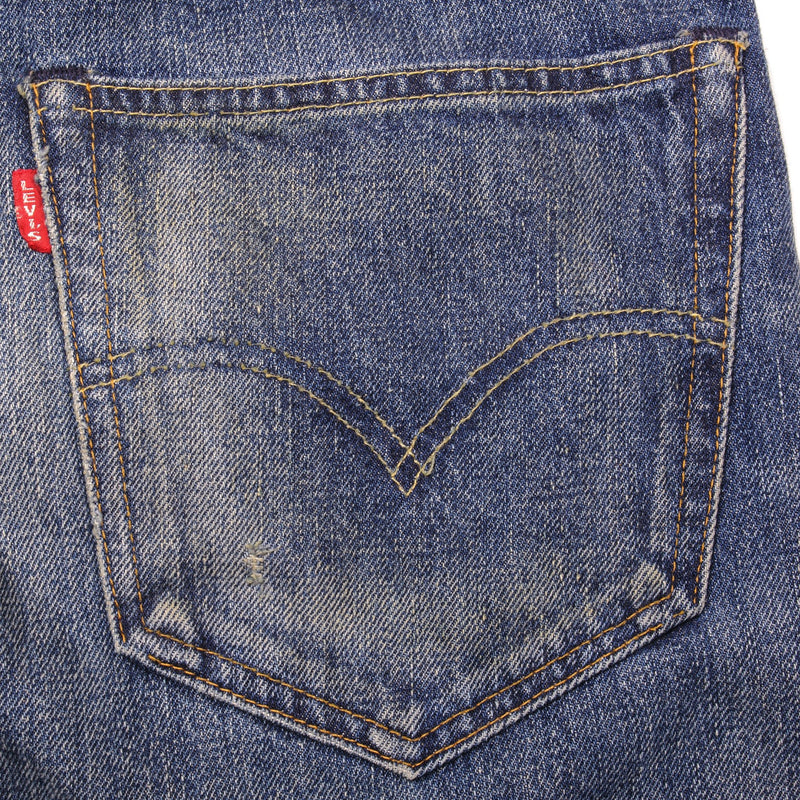 Beautiful Indigo Levis 501 Z XX Jeans With Single Stitch, Hidden Rivet and Selvedge Made in Japan with Dark Blue Wash.  Size 32X32 