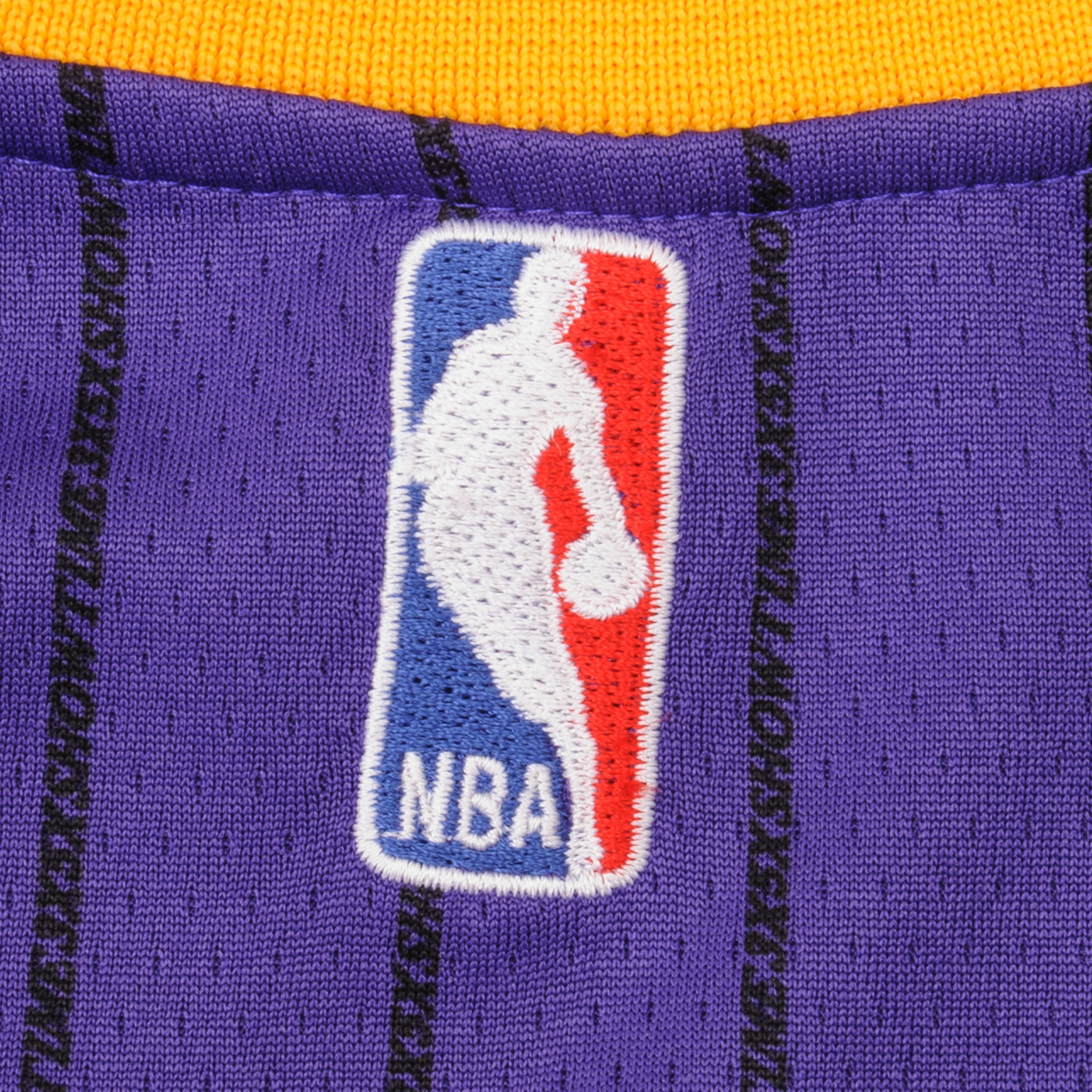 Authentic 2001 Kobe Bryant #8 LA Lakers Jersey x Nike 44 NEW