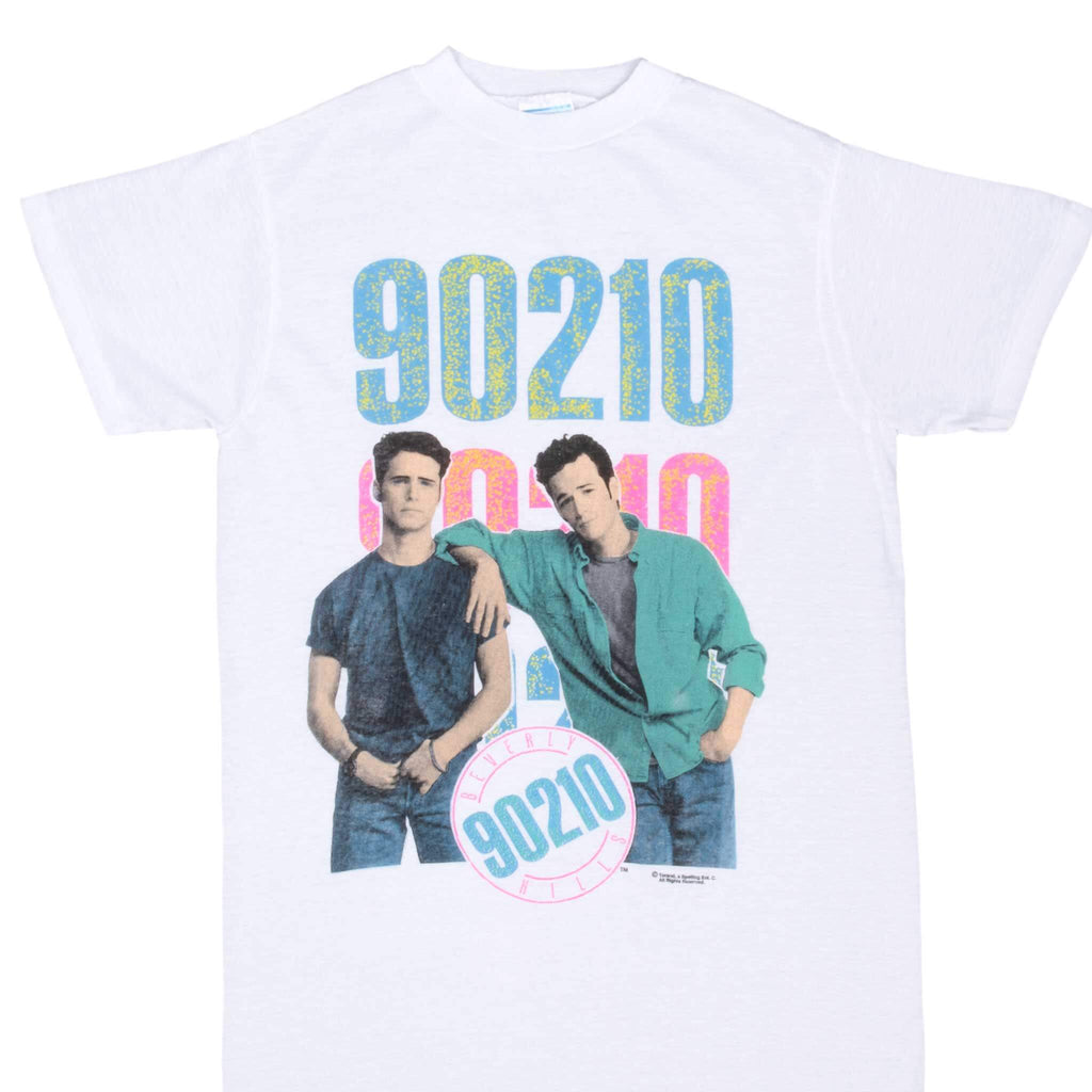 Vintage Tv Show Beverly Hills 90210 White Tee Shirt 1990S Size Medium Made In USA with Single Stitch Sleeves

Tori Spelling, Luke Perry, Shannen Doherty, Ian Ziering, Jason Priestley, Matthew Perry...