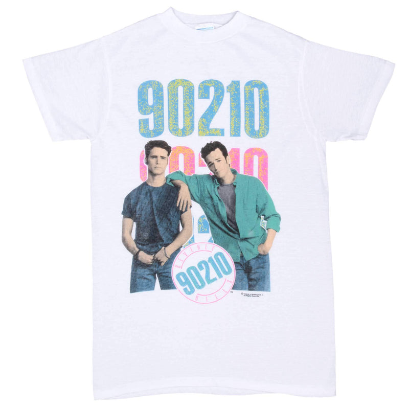 Vintage Tv Show Beverly Hills 90210 White Tee Shirt 1990S Size Medium Made In USA with Single Stitch Sleeves

Tori Spelling, Luke Perry, Shannen Doherty, Ian Ziering, Jason Priestley, Matthew Perry...
