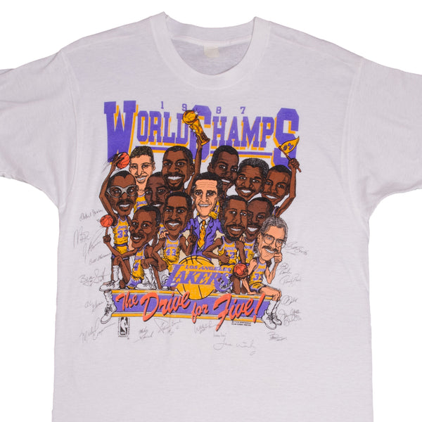 LA LAKERS 17-Times NBA Sports Vintage Championship T-shirt