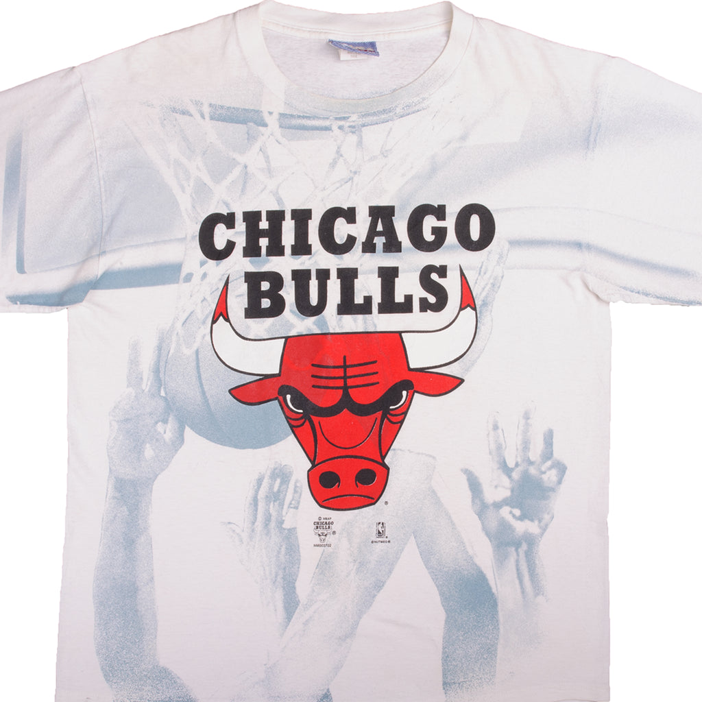 Rare Vintage 90s Chicago Bulls T-shirt Big Logo Print Spell 