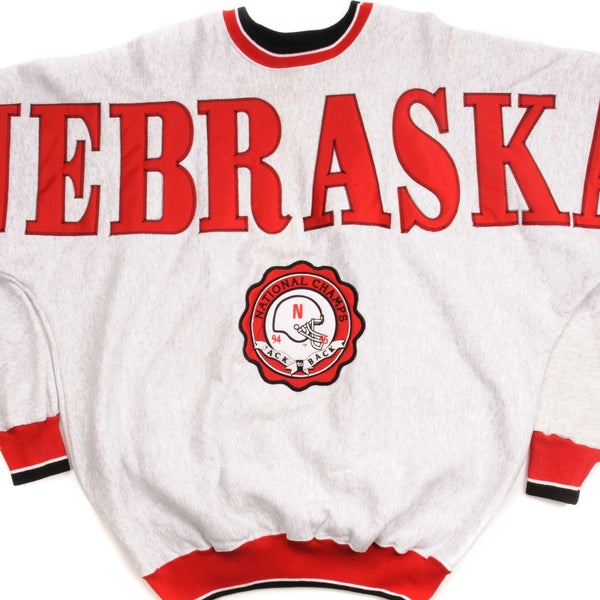 VINTAGE NEBRASKA CORNHUSKERS FOOTBALL TEAM SWEATSHIRT 1994 SIZE Large MADE IN USA DEADSTOCK