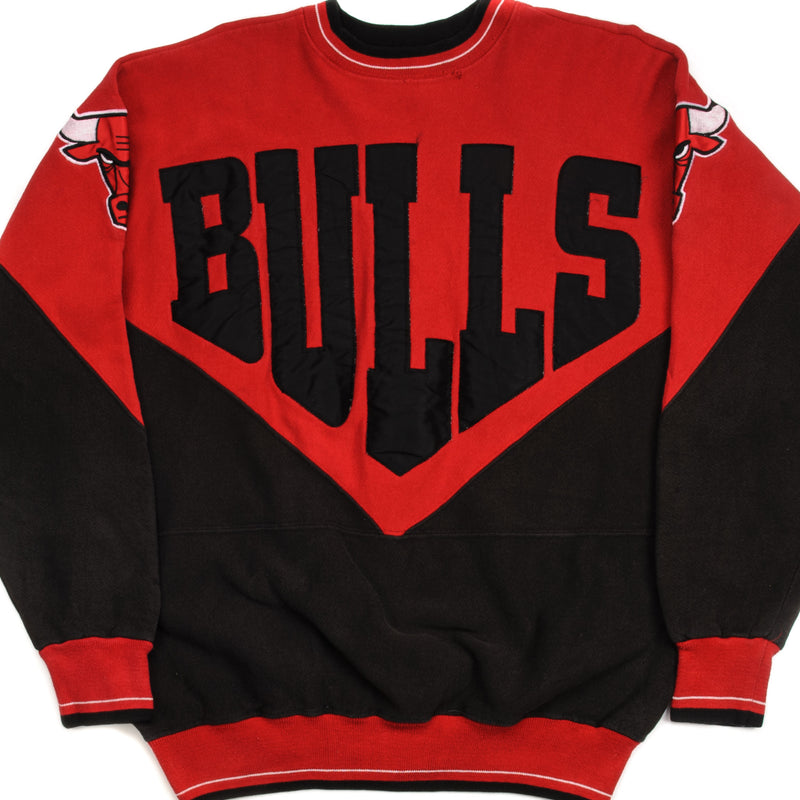 VINTAGE NBA CHICAGO BULLS SWEATSHIRT SIZE LARGE MADE IN USA