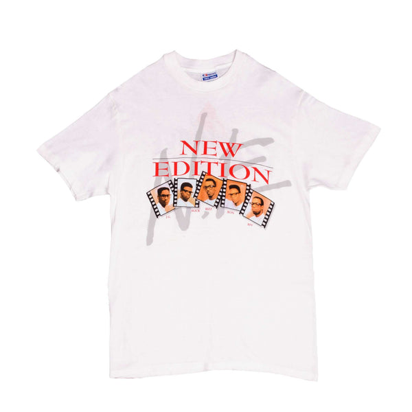 Vintage New Edition Heatwave 1989 With Ronnie DeVoe, Bobby Brown, Ricky Bell, and Michael Bivins Tee Shirt Size Medium Made In USA With Single Stitch Sleeves.